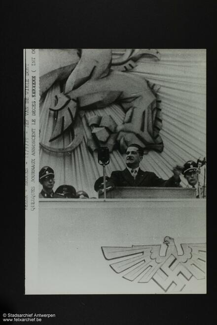 Jef Van De Wiele à une tribune