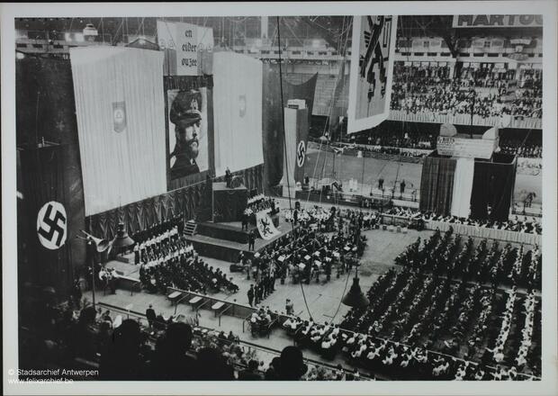 Grand meeting du VNV au Palais des Sports en l’honneur de Staf De Clercq