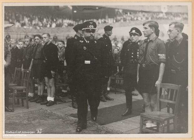 Staf De Clercq à un meeting au Palais des Sports