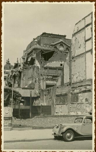 Le cinéma Rex détruit par une bombe V2